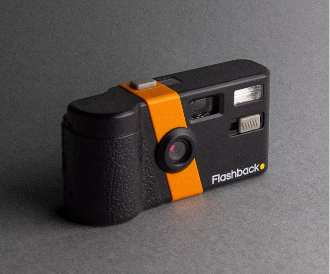 Цифровая камера Flashback ONE35 V2 (эффект пленки)